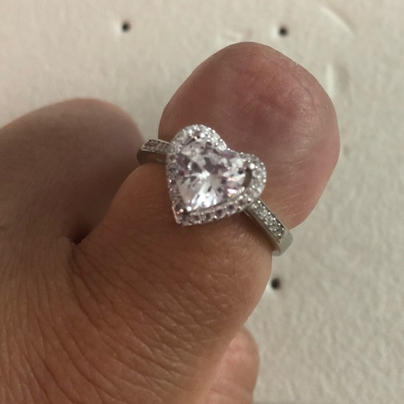 NEWπS925 heart shape ringπ size 7ππ - Picture 2 of 5